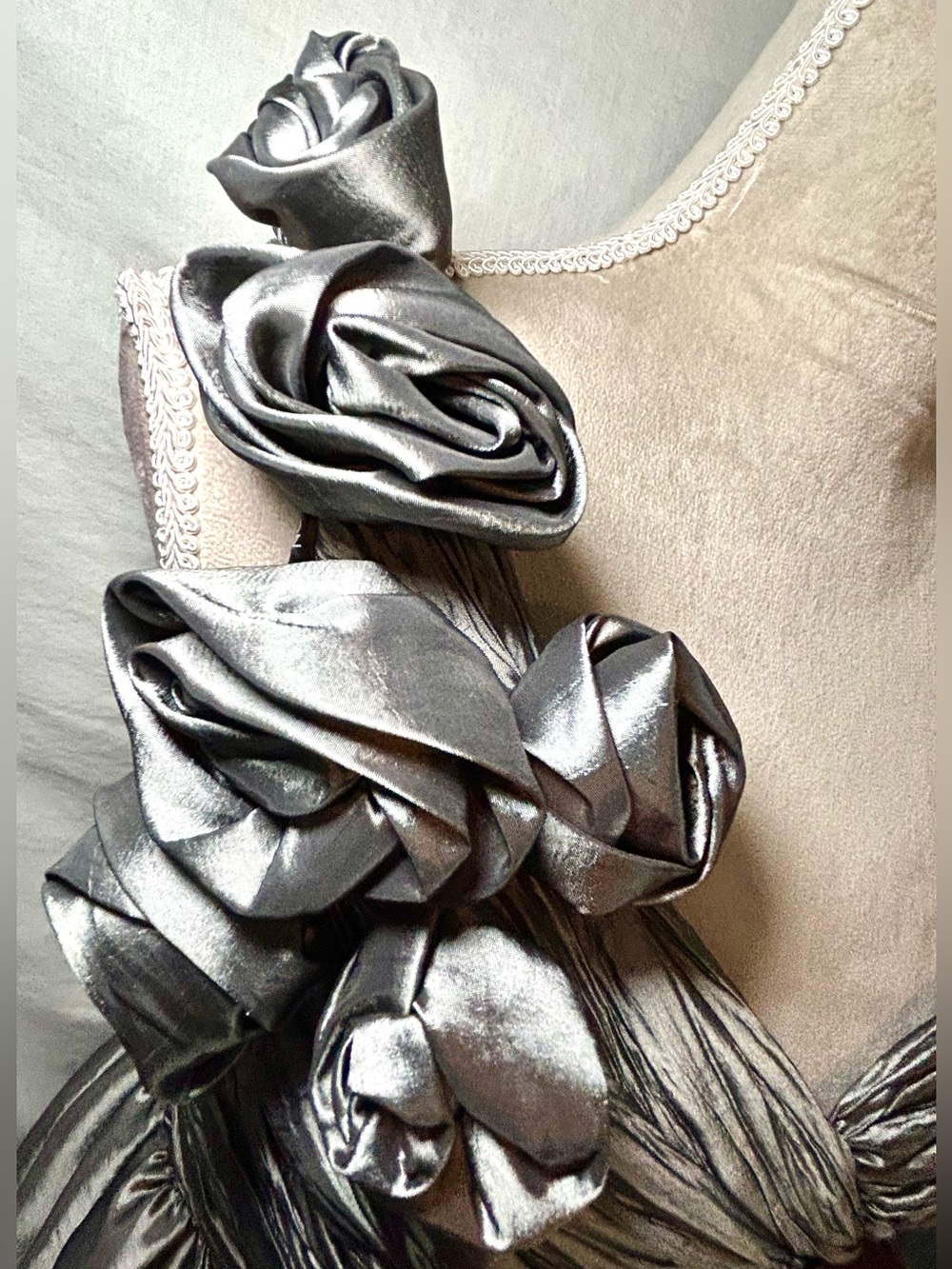 Maggy London Metallic Gunmetal Taffeta Ruched Rosette Party Dress, Size S - Picture 7 of 17